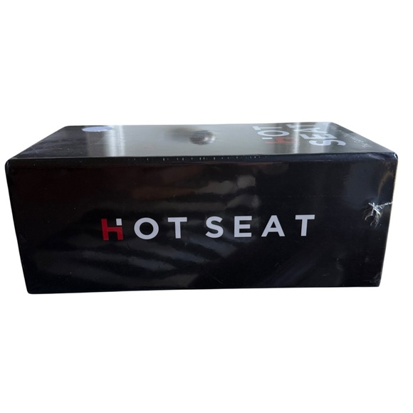 Hot Seat Card Game: The Party Game That's All About You (Ages 10+) Sealed - Picture 2 of 8